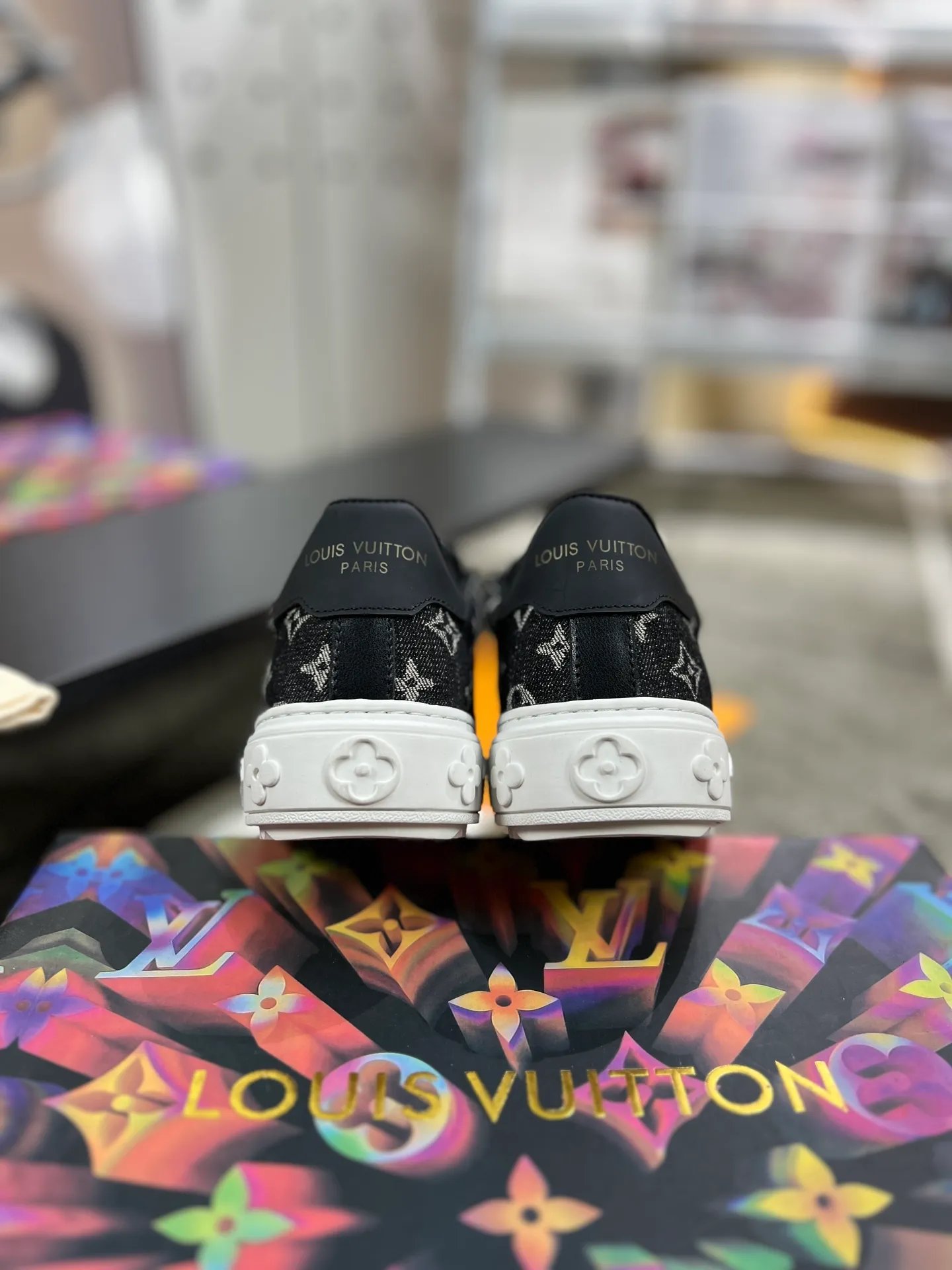 Factory price: 520💰LOUIS VUITTON [Louis VUITTON] New trendy Lv is on the market🎁, casual and fashionable men's shoes👟The upper is made of imported original fabric + cowhide mesh lining, the original wear-resistant rubber outsole, the version is simple and elegant, exclusive for trendy men, six colors available, code number: 38-44, customized 45, 46